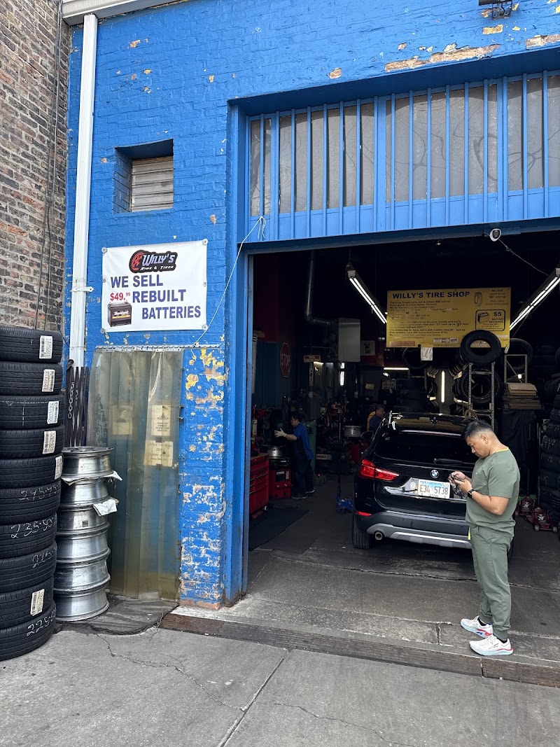 Willy's Tire Shop in Chicago